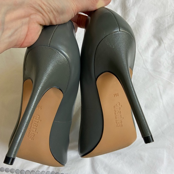 Charles by charles David grey pointed toe stilettos - Picture 3 of 5